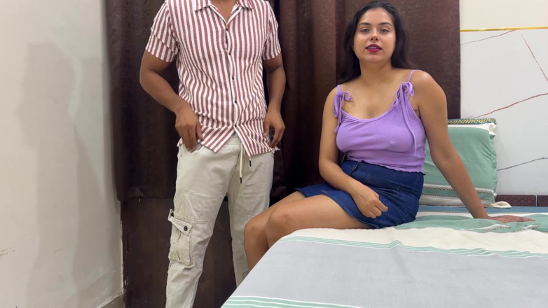 Hornycouple149: Você tem sido uma garota muito má, Saara! Padrasto vai...