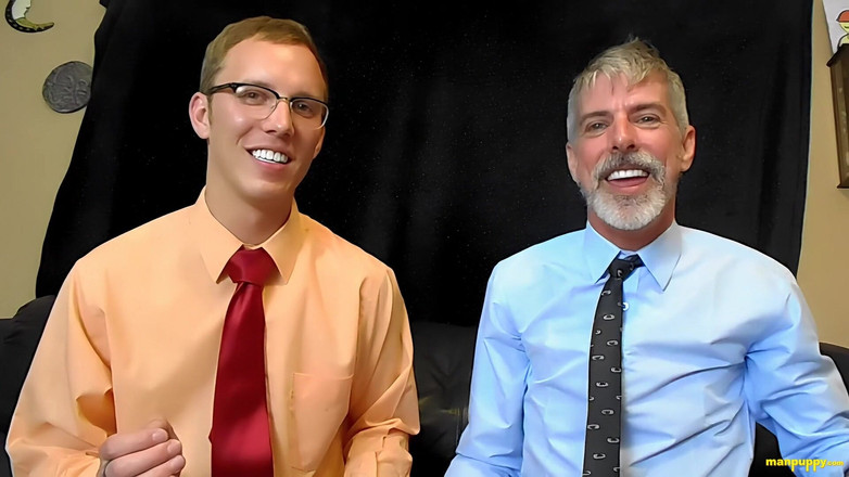 Man Puppy: Gigantyczni współpracownicy dają ci roczną recenzję