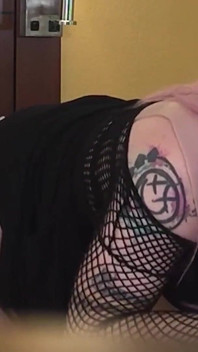 Goth Crossdresser Jade Madison kouří péro - kompilace 5