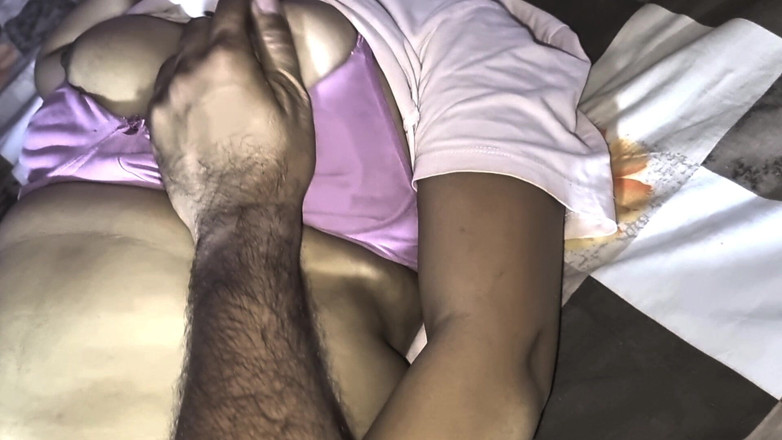 Realsexhub: Fingerspiele in der muschi 2