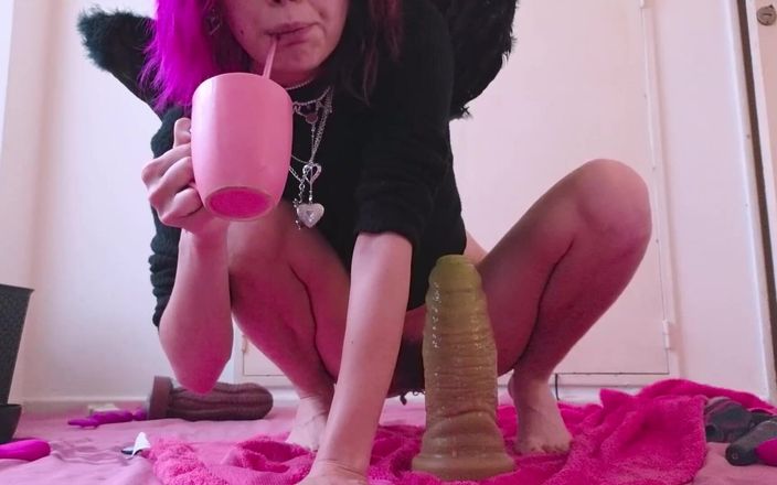 Pipaypipo: Dark angel crot di dalam lubang pantatnya