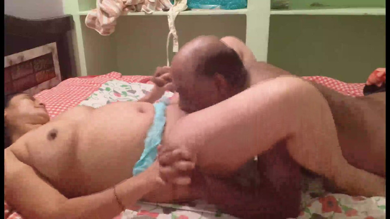 Sexy sindu: 拥有美丽饥渴眼睛的性感女士喜欢情人的鸡巴