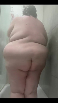 Ivy Perlukan Mandi Itu