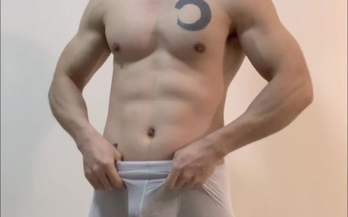 Deric DK: Deric Solo 023