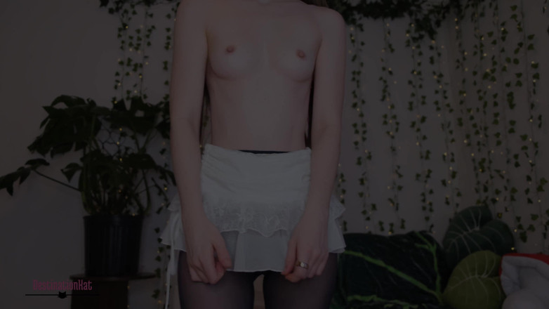 Destination Kat: 薄手パンストオナニー