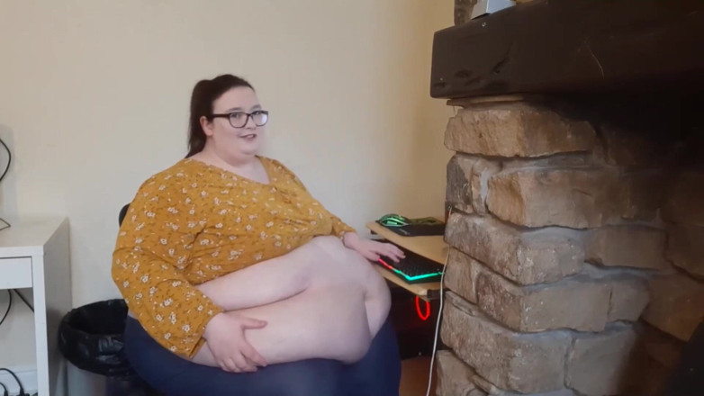 SSBBWLadyBrads: Awek gemuk bergelut di pejabat