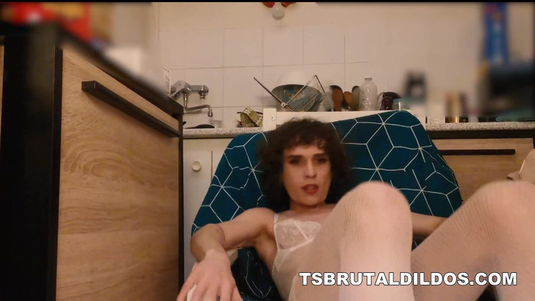 Rough dildos TS: Prescillia Laine