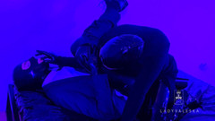 Lady Valeska: Futai în cur cu vibratorul legat în costum formal