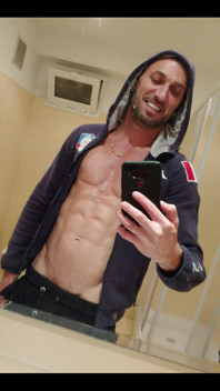 Bathroom Muscular
