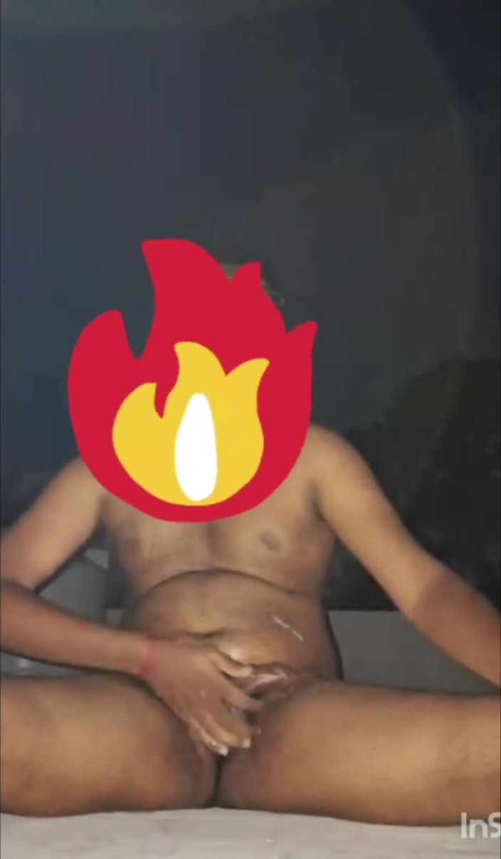 MayankPerv: Mayank si masturba sul tetto