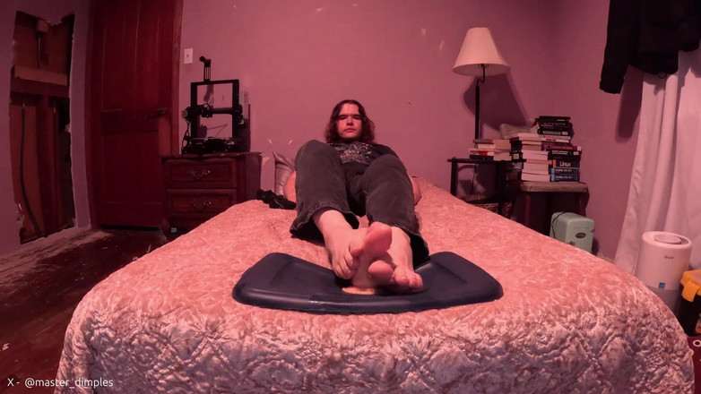 Mr Dimples: 我给我的假阳具足交