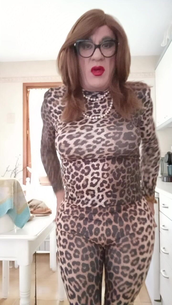 Yusti: Do You Like My New Leotard