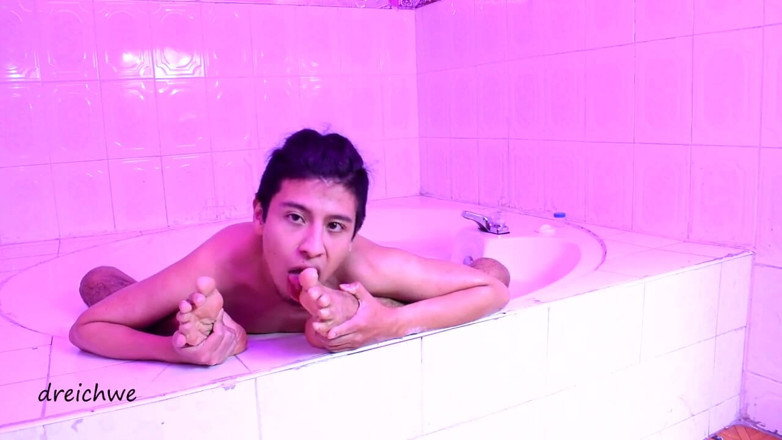 Dreichwe: Feet in the jacuzzi