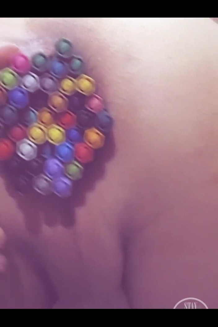 Lina Free: My Tight Ass Gets Stretched and Destroyed by 40 Markers!