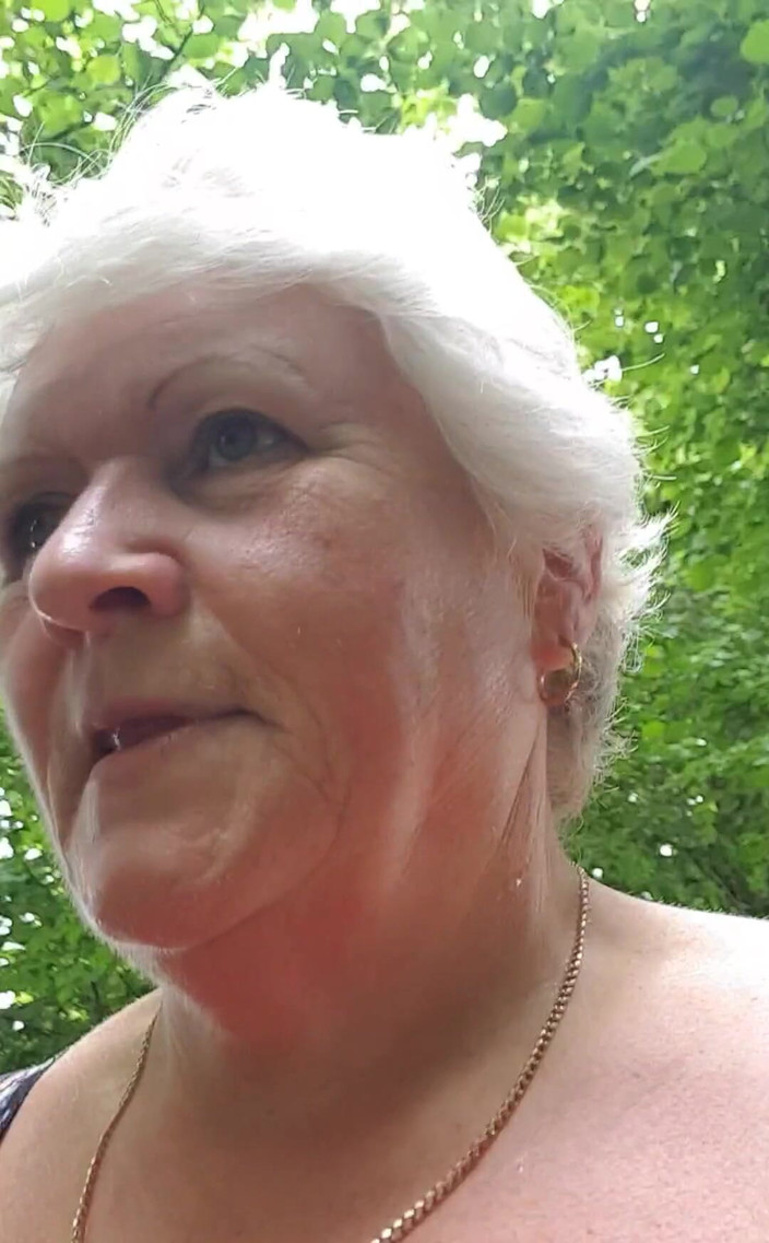 Uk Joolz: 내 산책을 위해 다시 숲에서 ... 나한테 합류해?