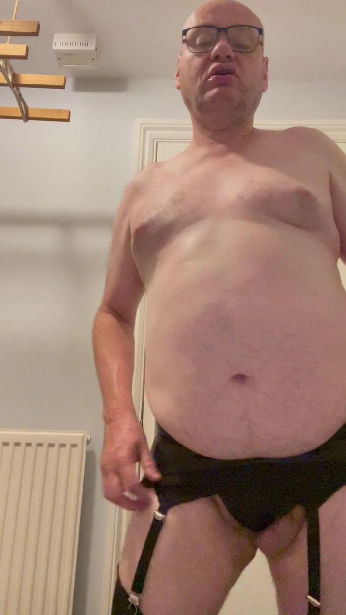 Julian sharp: Julian Sharp s černými punčochami