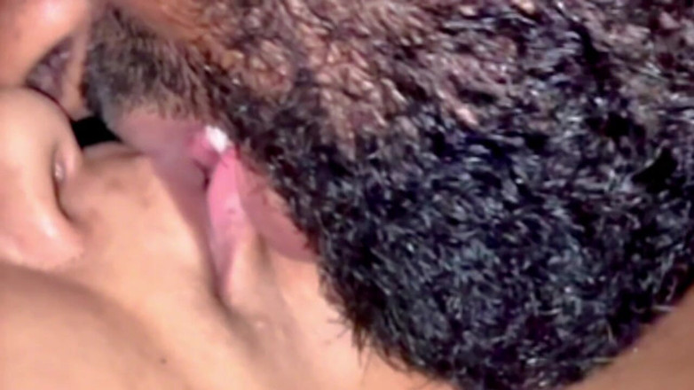 HOT_RUHI002: Ordeño indio y video completo de sexo