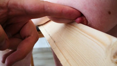Bouncy Tits Action: El castigo del semental de madera