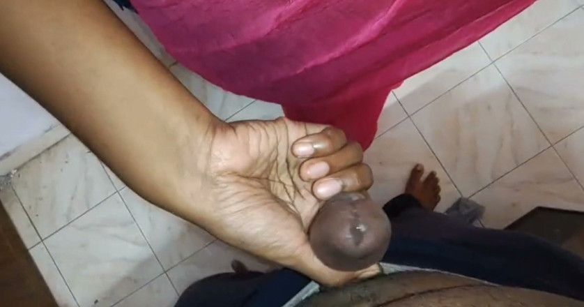 Kavitha_Vintho_: Mătușă indiancă desi arată țâțele noastre mari și sex cu ejaculare cu...
