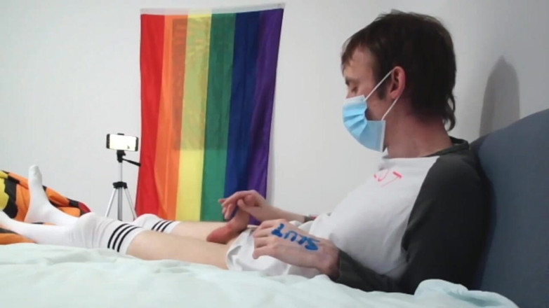 Sammy Andrews: Sammy Andrews playing with his cock