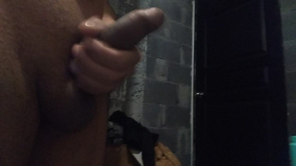 AlexAlejandro13: Извращенец в ванной