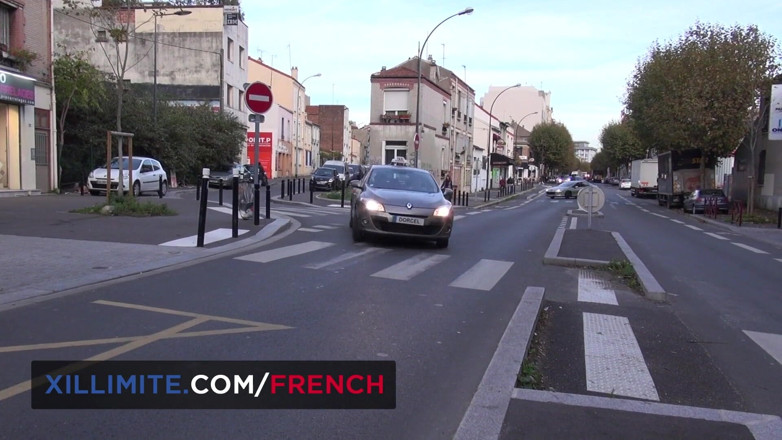 French girls at work: Taxikář po střelbě šuká zrzavou kočičku s velkými prsy
