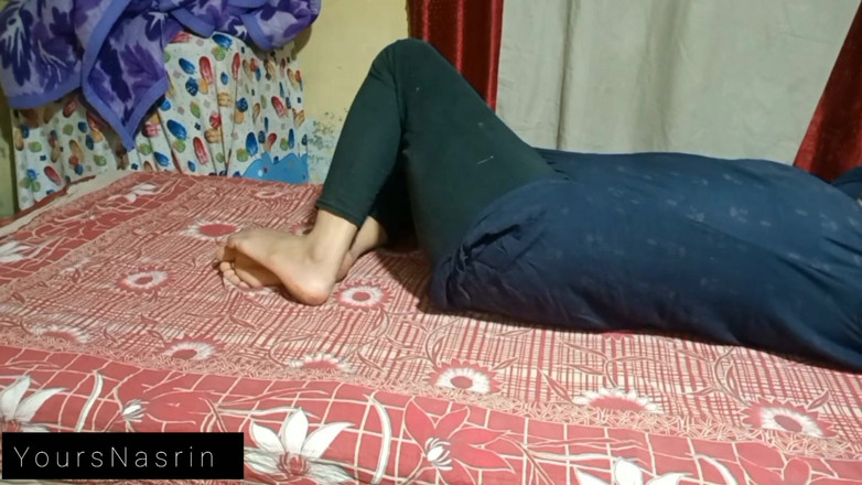 YoursNasrin: 18+ sevimli Hintli genç kız sikine biniyor hardcore