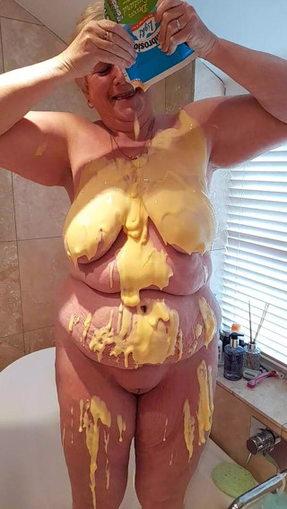 Uk Joolz: Custard prsa