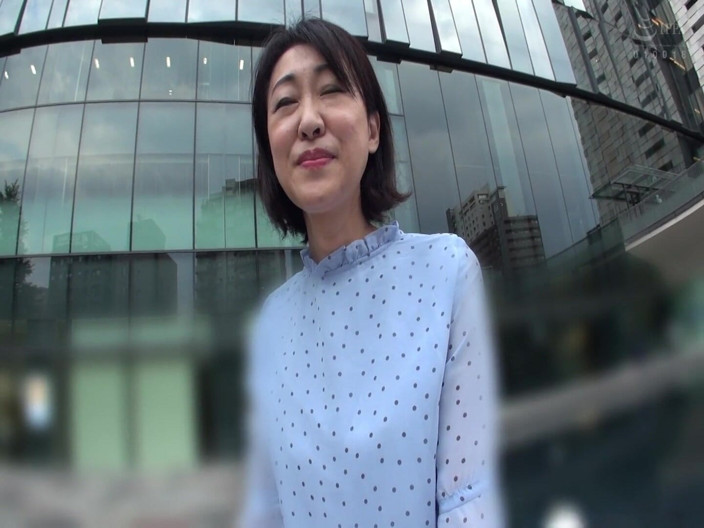MBM3988: H067g01 a 60-year-old Mature Woman with a Good Wife and Wise...