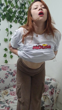 Khỏa thân, móc cua, liếm