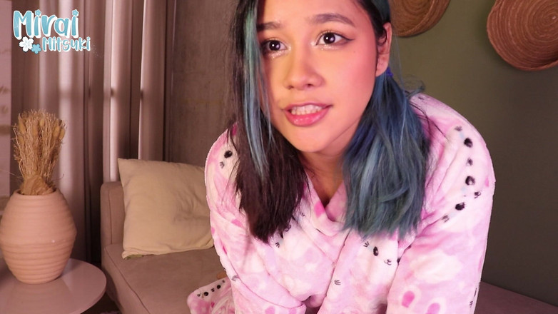 Mirai: Kakakmu kentut supaya kamu bisa ngentot dia