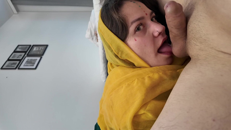 Amateur Homemade Porn: 발정난 의붓여동생에게 따먹히는 히잡을 쓴 아프간 의붓여동생