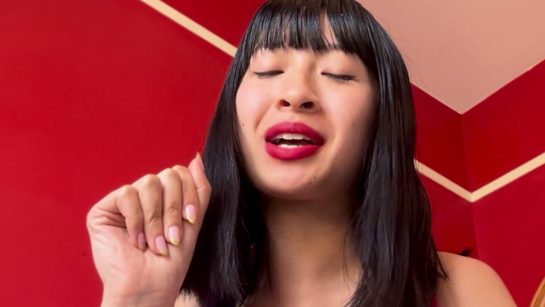 Felicity Azura: Adoração facial
