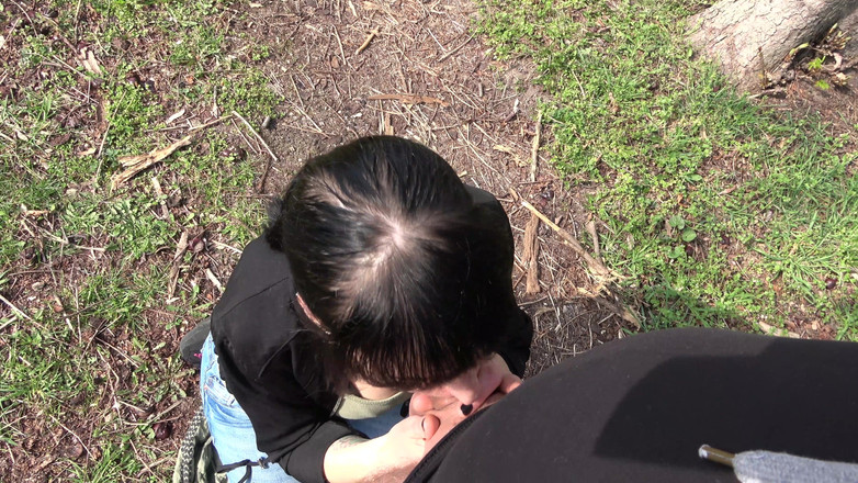 German amateur - 100% German hardcore videos: Diversión al aire libre con una zorra alemana cachonda