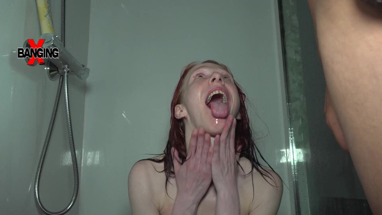XBANGING: Banging Bare: Skinny Caroline Does It All