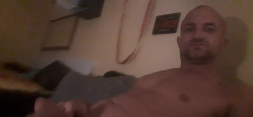 Horny young man: Melancap di rumah.