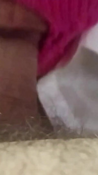 Tante semok yang lagi sange ini lagi asik nyepiong kontol sampai dicrot sperma hangat
