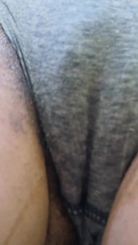 İki vadika mega dildo ile patladı
