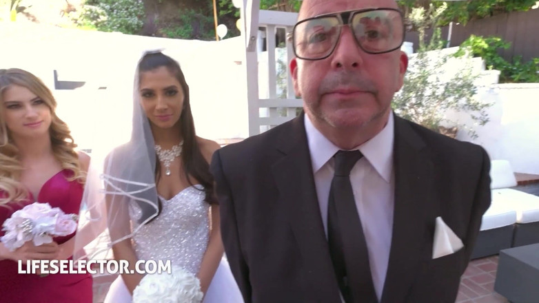 LifeSelector: Quarteto emocionante no casamento com Gianna Dior, Kristen Scott e...