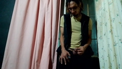 Raba erre elle: Un adulto che gioca alla finestra: Raba Erre