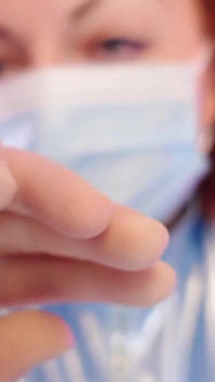 Asmr: chirurgických rukavic (Arya Grander).