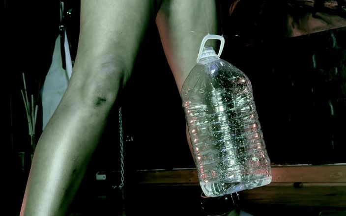 Mistress April: Dominatrix April - verdadera sumisión
