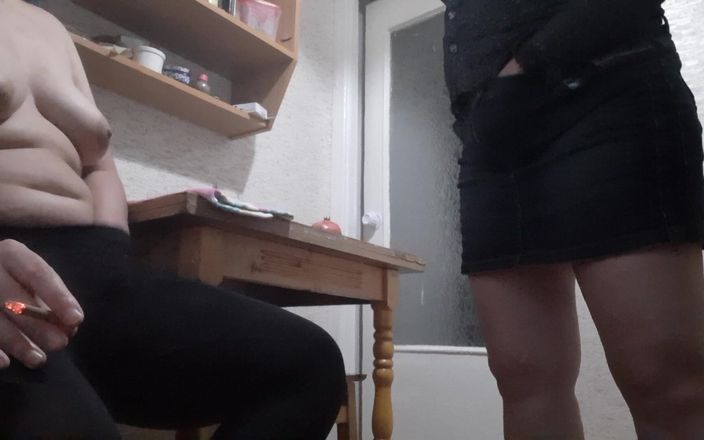 Lesbian-illusion: Fetiš dívky kouří a stříkají - lesbická iluze