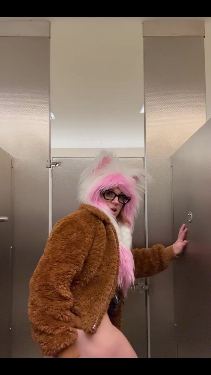 Suzy Wylde: En el aeropuerto preparándose para un poco más de entrenamiento...