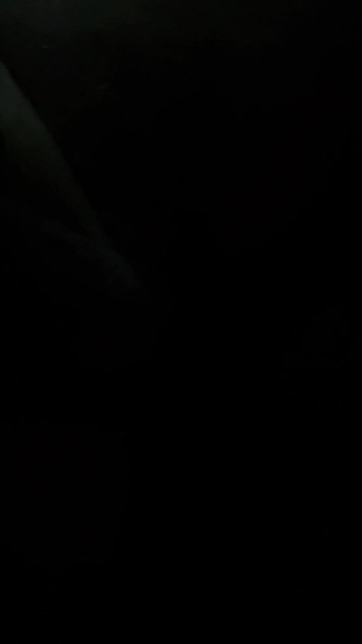 Hot dick in your ass: Uber-chauffeur liet me mijn harige pik aftrekken in zijn auto...
