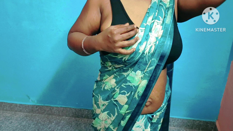 Sweethoneybgl: Desi MILF macht sich bereit für die party und trägt...