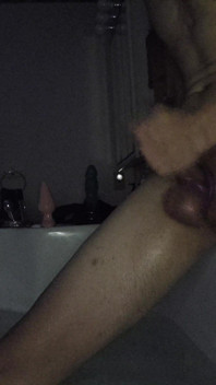 Stroking, Edging, Anal Play and Cumshot in the Tub