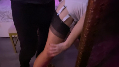 Slowly Tease: #25 Bodysuit Vintaj Putih dan Stoking Nilon