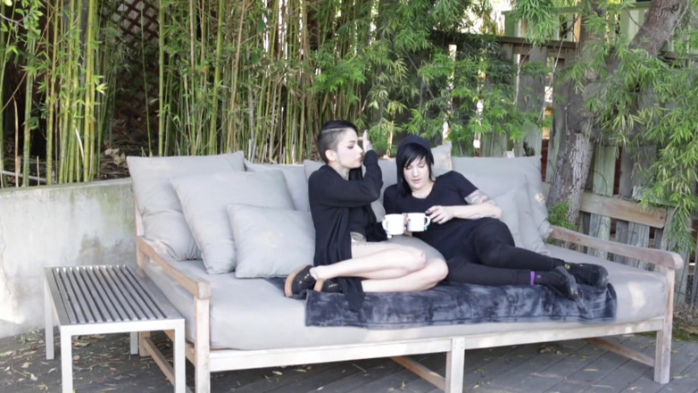 Hot Girlz: Romantic couples had fun on fingering pussies