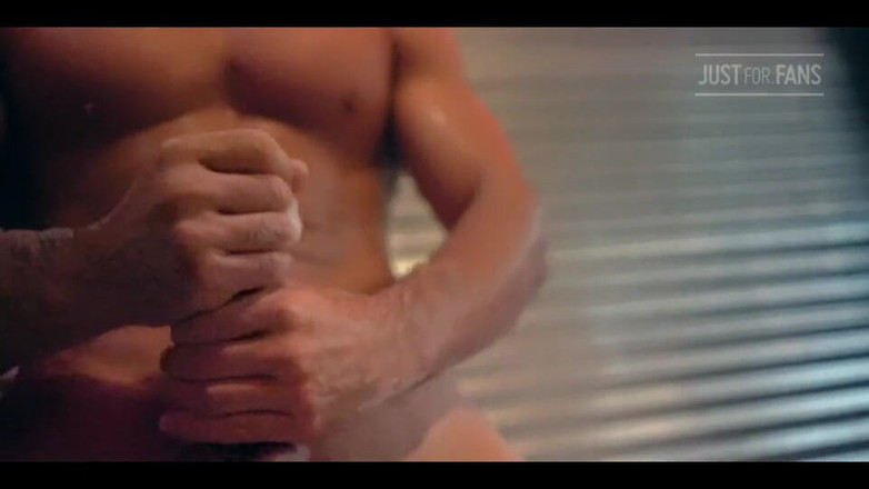 Reese Rideout: Bãi chuồng và bồn tắm. J/o